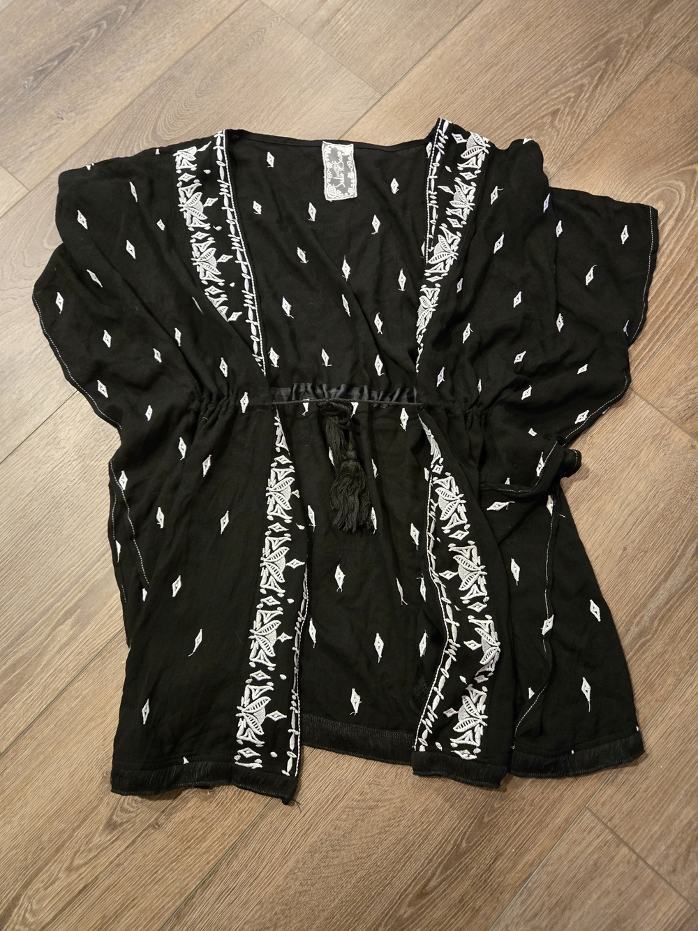 Sadie & Sage Black Embroidered Kimono Tunic with White Detail